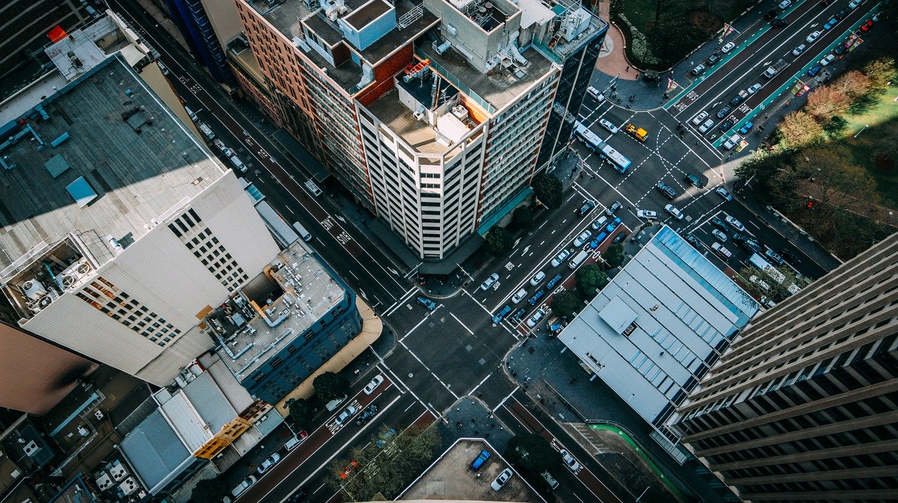 深圳上周(8.3-8.9)新房成交环比上涨24.4%，二手房环比下降13.1%